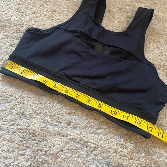 lululemon Run the Day Solid Black Sports Bra Nulux Medium Support: 8 - Picture 4 of 8